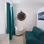 Luxury Living Nocleg ze śniadaniem 4*